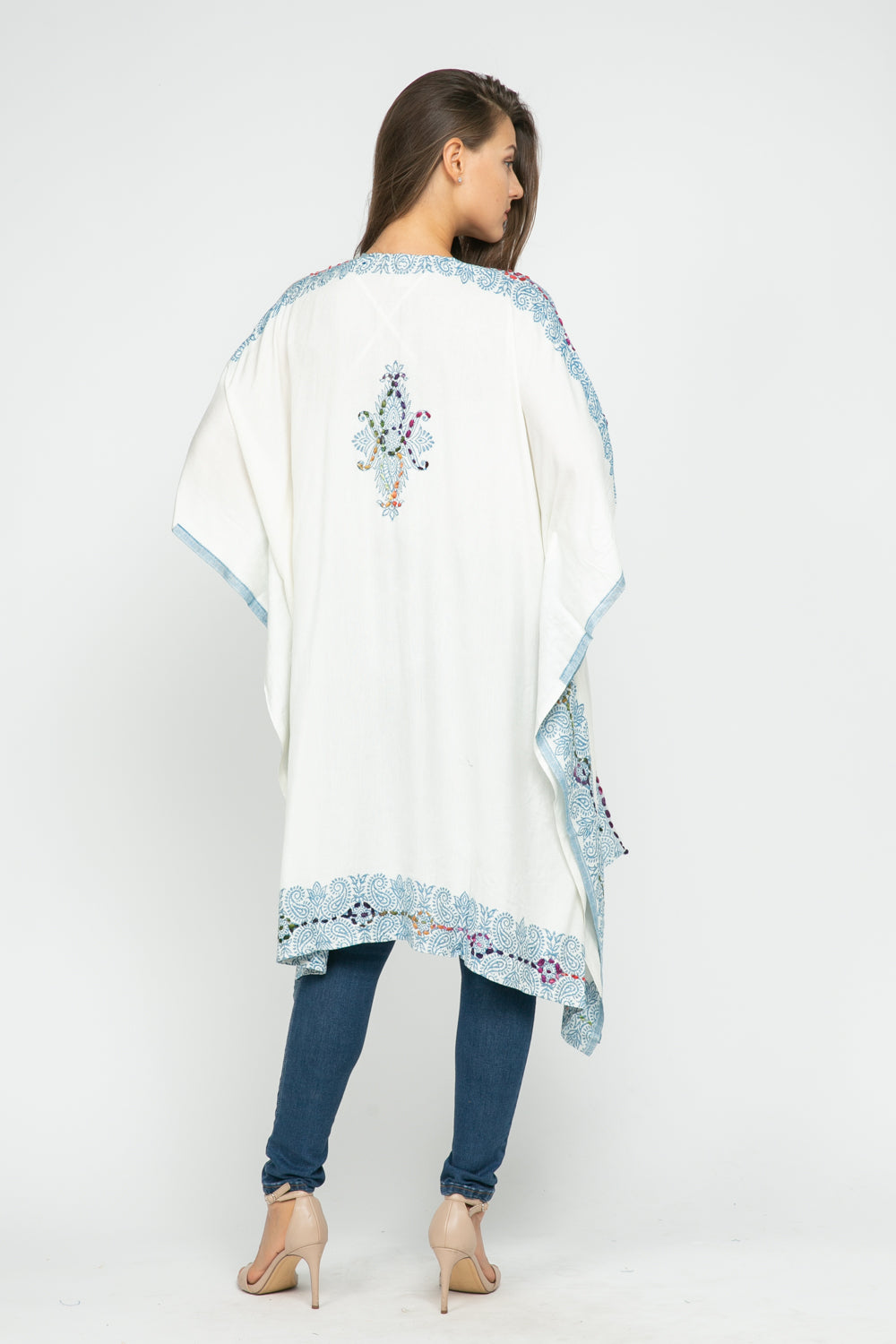 RAJ ALLISON WHITE BLUE EMBROIDERED KIMONO - quetzals