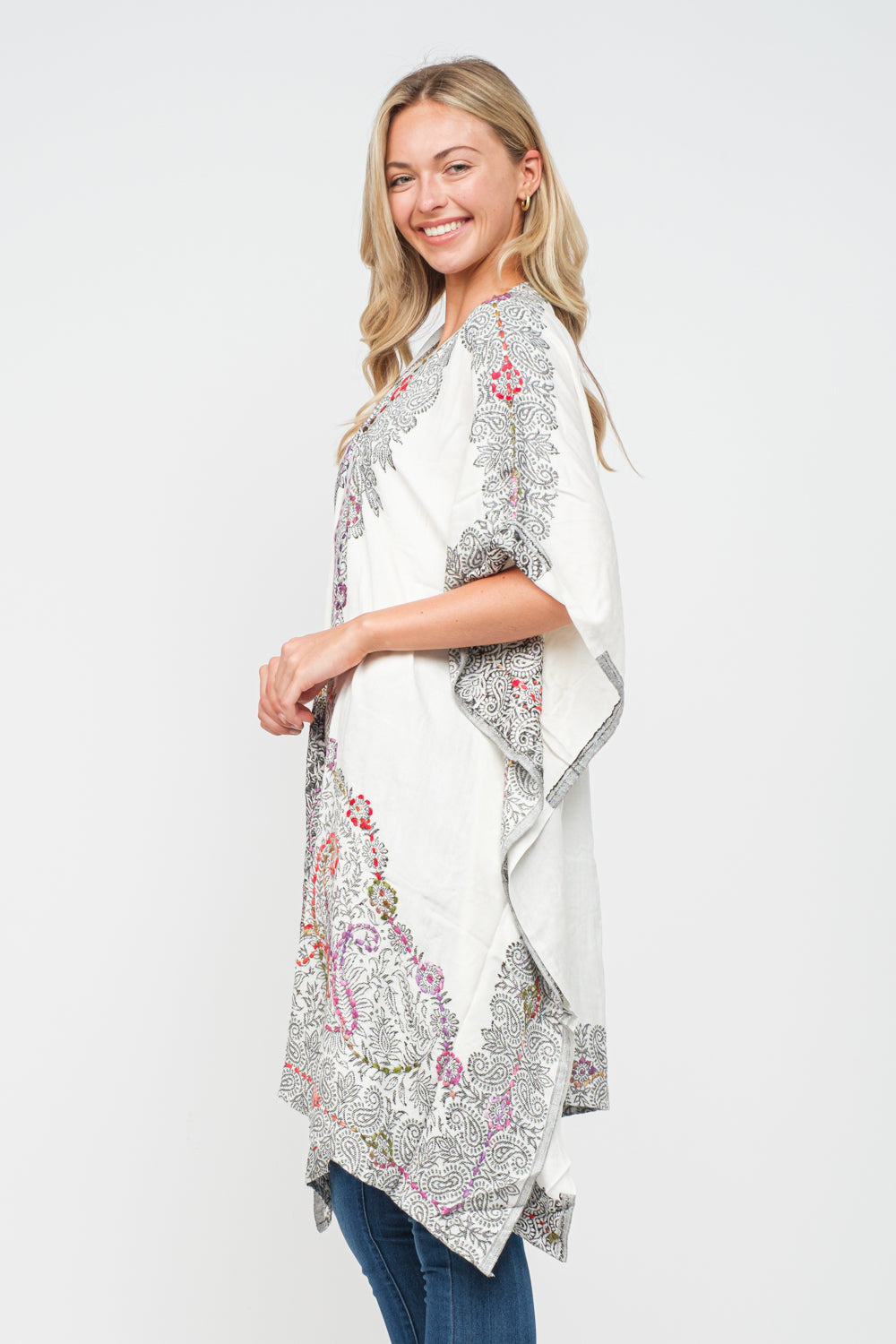 RAJ ALLISON WHITE CHARCOAL EMBROIDERED KIMONO - quetzals