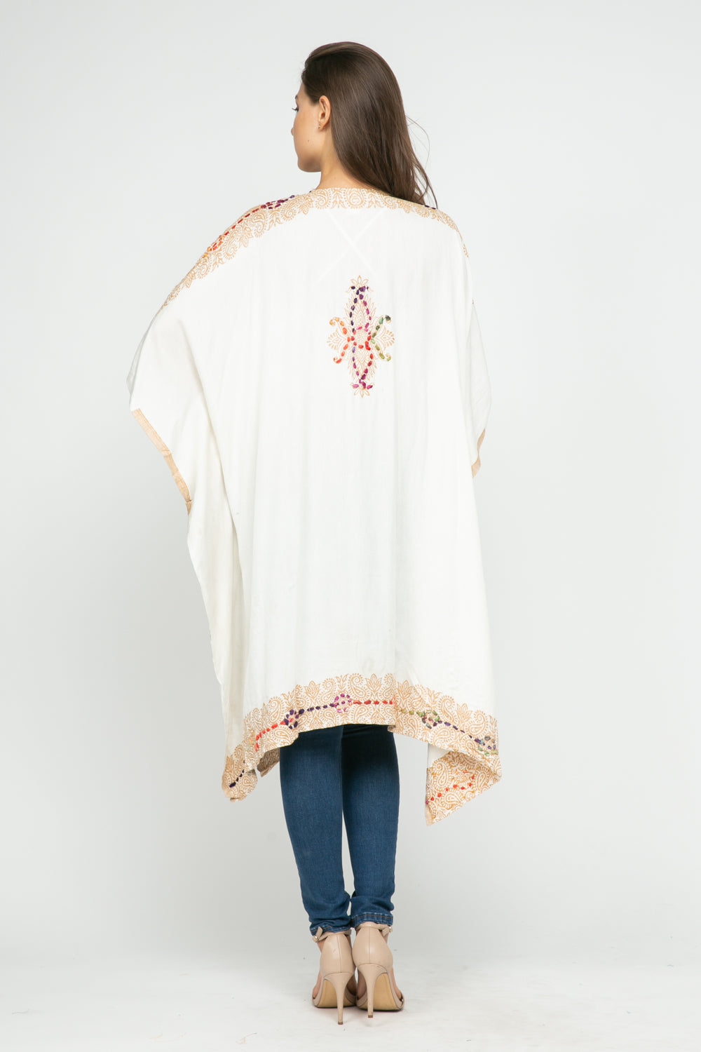 RAJ ALLISON WHITE GOLD EMBROIDERED KIMONO - quetzals