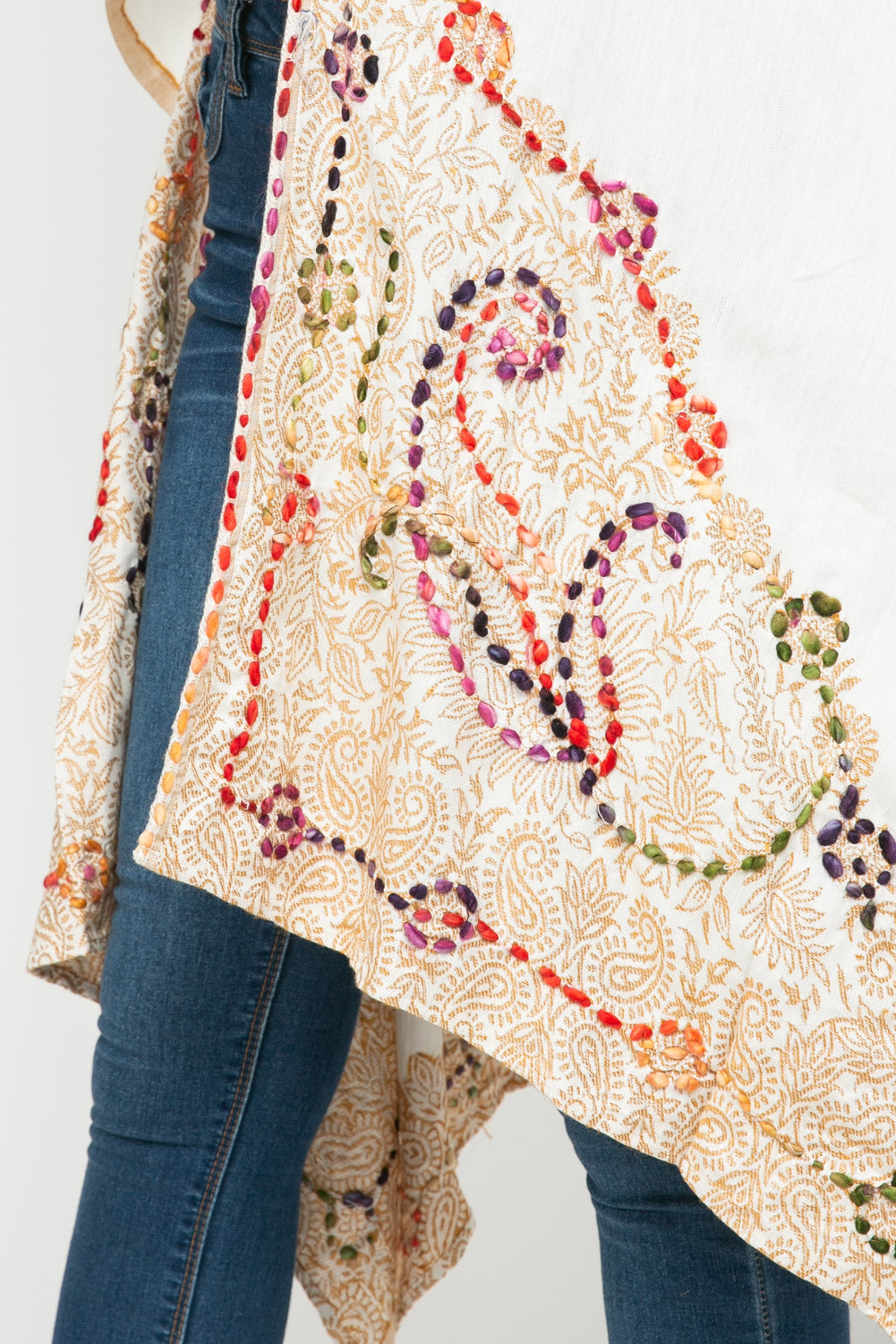 RAJ ALLISON WHITE GOLD EMBROIDERED KIMONO - quetzals