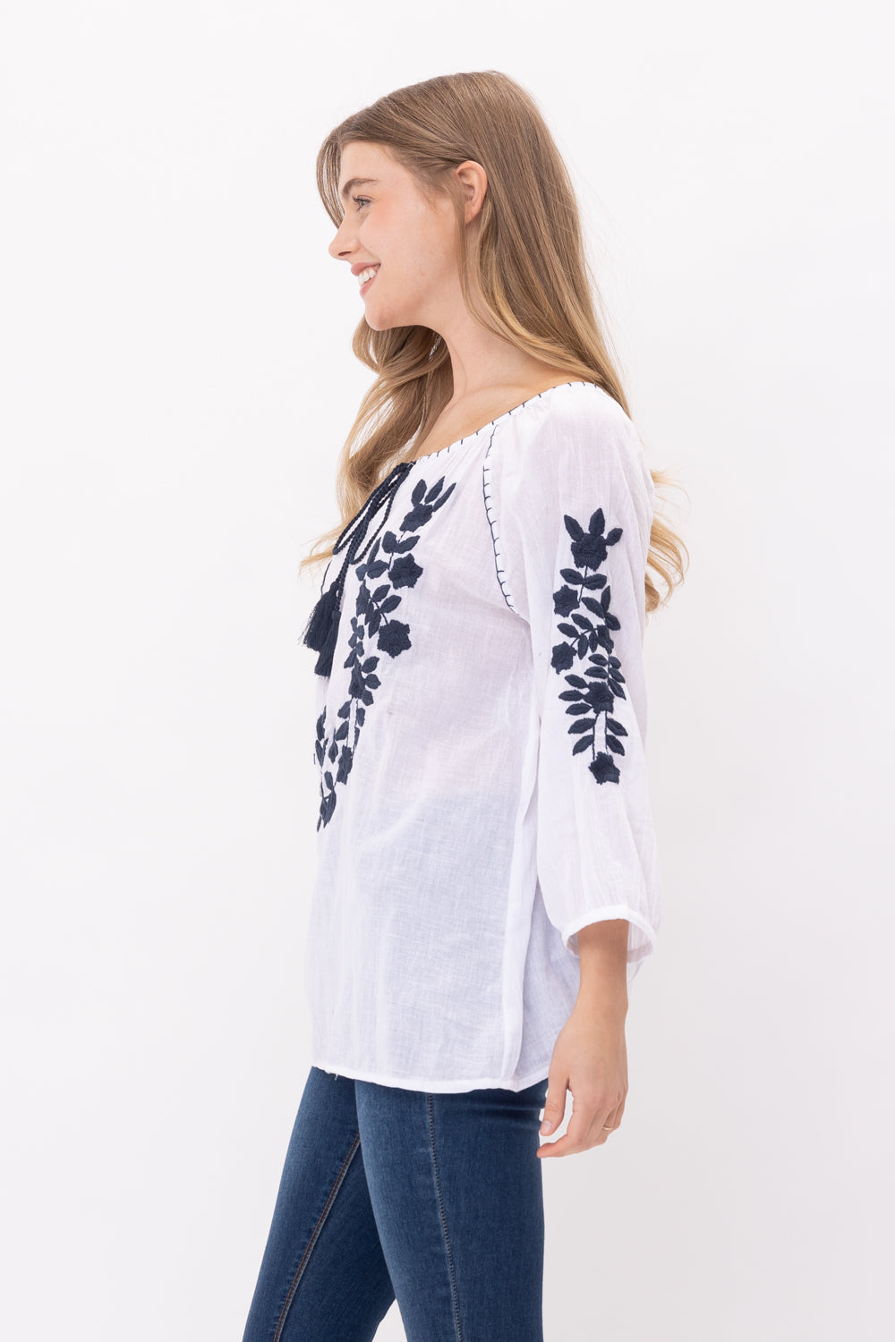 RAJ NORAH EMROIDERED TASSEL TOP - quetzals