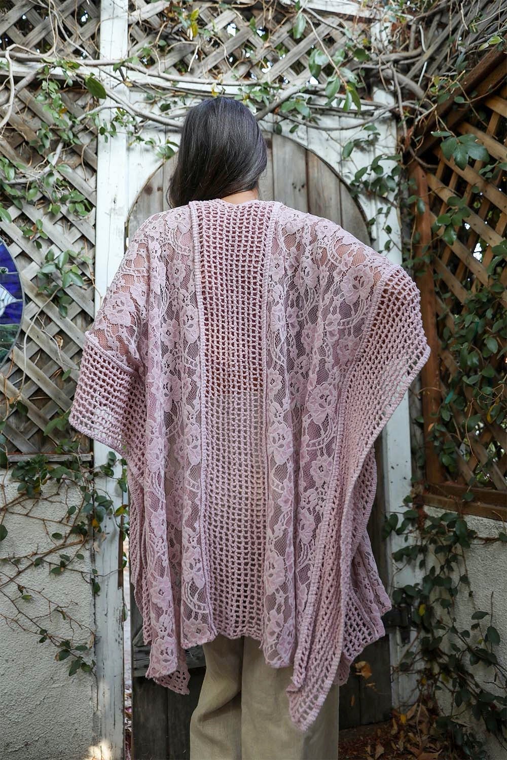 Lightweight and elegant rose floral knit pattern kimono.